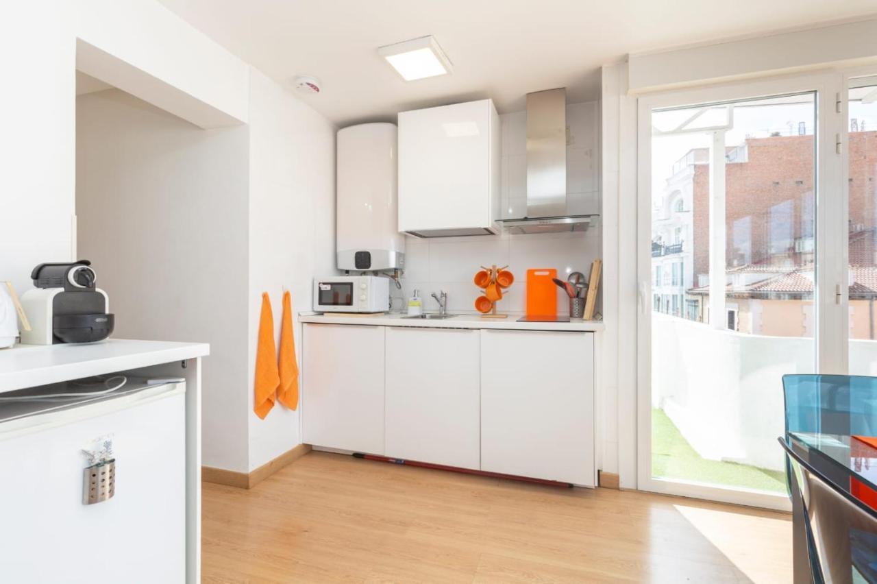 Apartamento Atico Las Letras - Alojamiento De Temporada Madrid Esterno foto